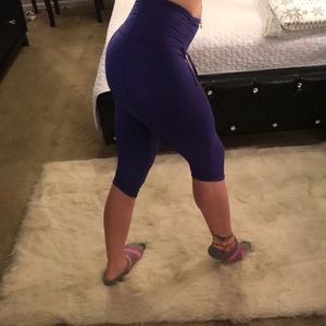 Guc sz 4 Lululemon Leggings